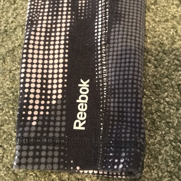 Patterned Reebok leggings - Picture 2 of 3